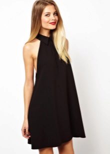 Dress with an American armhole with an open back