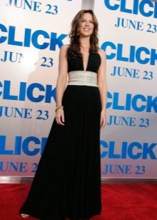 Dress with an American V-shaped armhole