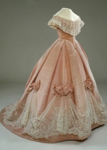 Vintage pink dress with a corset