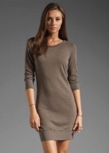 Knitted gray dress with a three-quarter raglan sleeve
