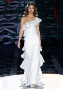 Dress with frills on one shoulder and skirt on the back