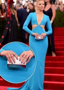 Clutch to dress with train