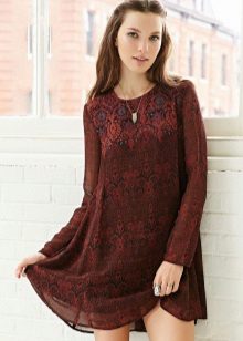 Warm burgundy trapezoid dress
