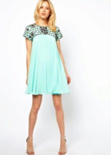 Trapeze dress with short sleeves