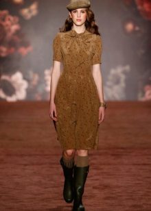 Dress shirt in the style of style