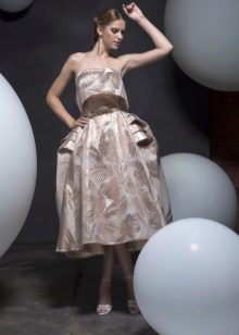 Cocktail dress in the style of style