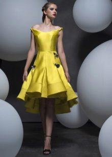 Cocktail dress in the style of style yellow