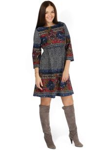 Autumn dress for pregnant women