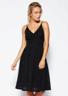 Dress with open shoulders for the figure type Pear