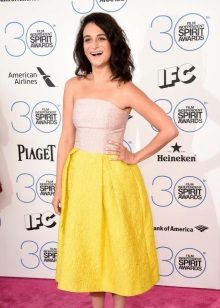 Dress with a skirt a tulip for an inverted triangle type figure