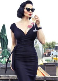 Dress for women with a figure Hourglass