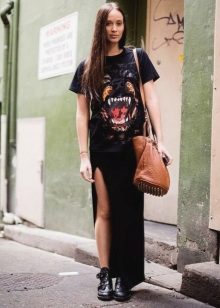 Long dress with 3-D pattern