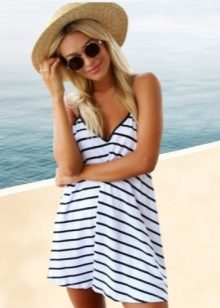 Flared striped dress with a high waist