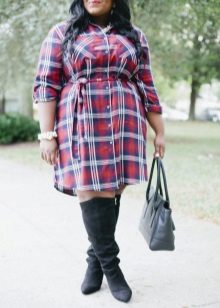 Dress in a red checkered shirt for obese women in combination with boots
