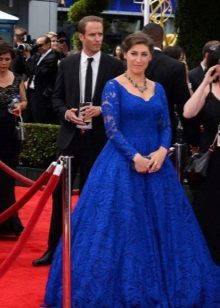 Long fluffy blue dress of lace with long sleeves for full