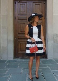 White-black striped short dress