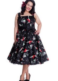 Dress on the straps in the style of the 50s for full