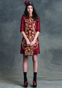 Baroque casual dress with gold embroidery
