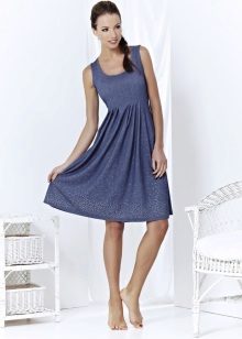 Flared dress with high waist midi length