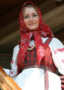 Accessories for Russian dress