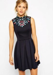 Knitted dress adorned with stones