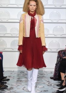 Outerwear for spring dress