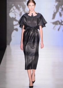 Autumn dress with short sleeves