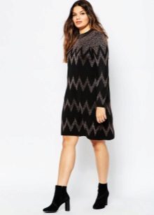 Autumn dress for full with sleeves