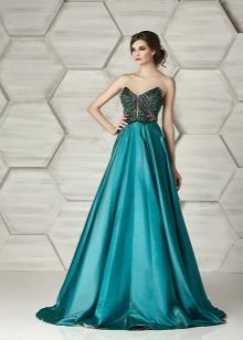 Evening strapless dress from Eleonor Couture green