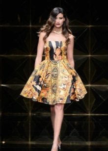 Strapless short fluffy dress