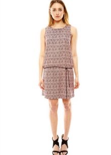 Medium dress with low waist and straight skirt