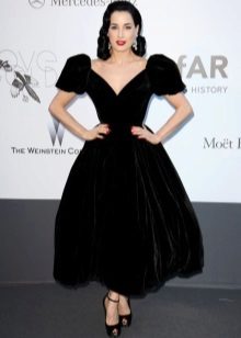 Dita background tees in retro style