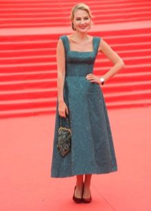 Rinat Litvinova in retro dress