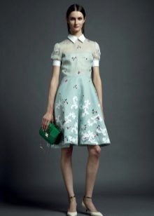 Dress in the style of the 40's a-silhouette