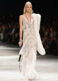 Dress in retro style to the floor