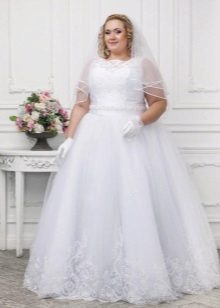 Large wedding dress with veil