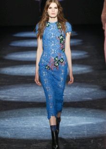 Fitted lace straight dress