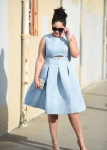 Fitted dress for full a-silhouette