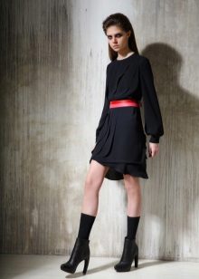 Belt for a short business dress