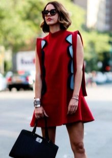 Fashionable burgundy dress autumn-winter 2016