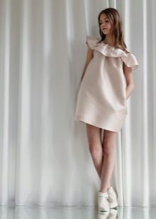 short dress with frill for a teenager
