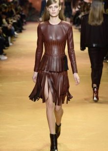 Shoes to a brown leather dress with sleeves