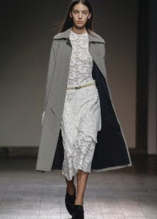 Shoes for midi lace dress