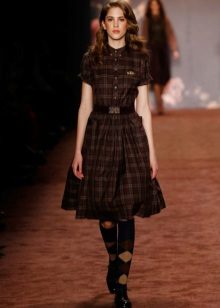 accessories for dress-shirt in a cage