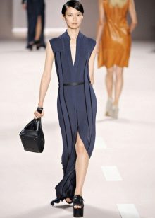 Shoes on the platform to the blue dress