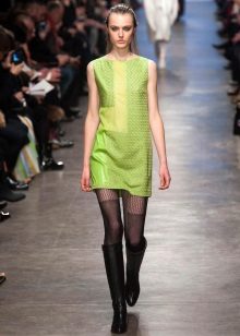 Tights to the green dress