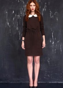 School dress with a collar for girls