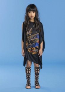 Knitted summer dress for girls with sleeves