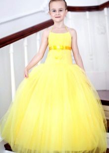 Graduation dress in kindergarten yellow to the floor