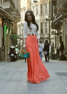coral maxi skirt in evening look